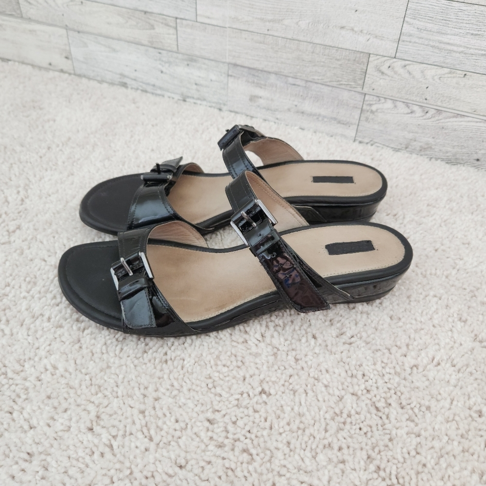 Ecco Classy & Comfortable Black Patent Buckle Slide Sandals